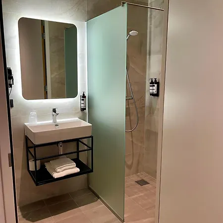 Hotel Ozo Antares Airport