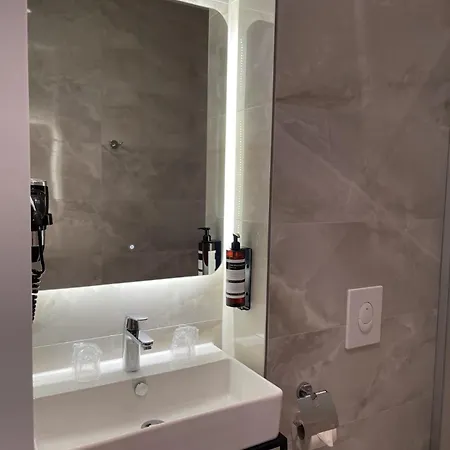 Ozo Antares Airport Hotel