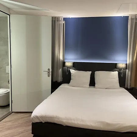 Ozo Antares Airport Hotel