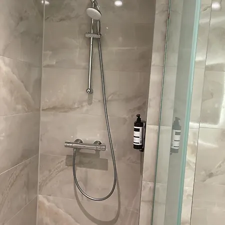 Hotel Ozo Antares Airport