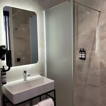 Ozo Antares Airport Hoofddorp