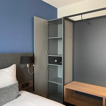 Ozo Antares Airport Hotel