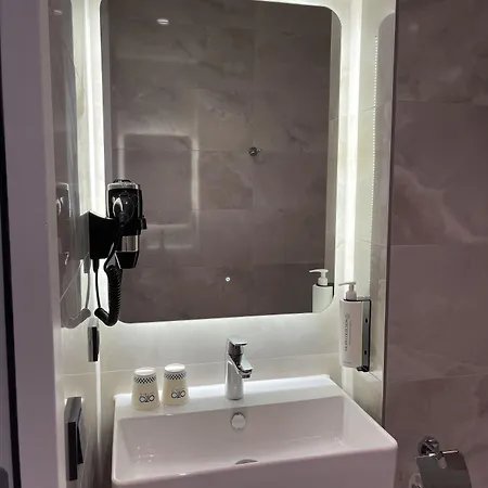 Hotel Ozo Antares Amsterdam Schiphol Airport 3*