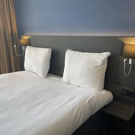 Ozo Antares Amsterdam Schiphol Airport