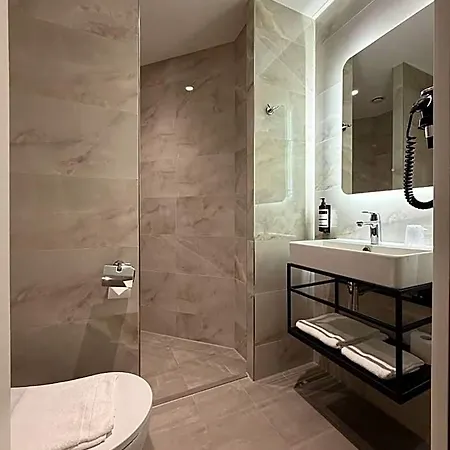 Ozo Antares Amsterdam Schiphol Airport Hotel