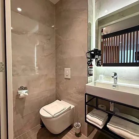 Ozo Antares Amsterdam Schiphol Airport 3*