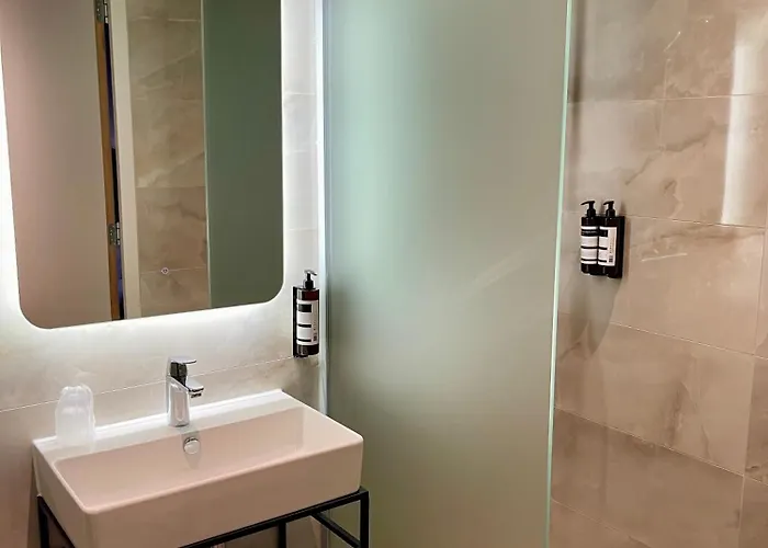 Ozo Hotels Antares Amsterdam Schiphol Airport 호텔 호프트도프