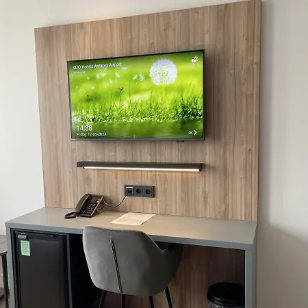 Ozo Antares Airport הופדורפ